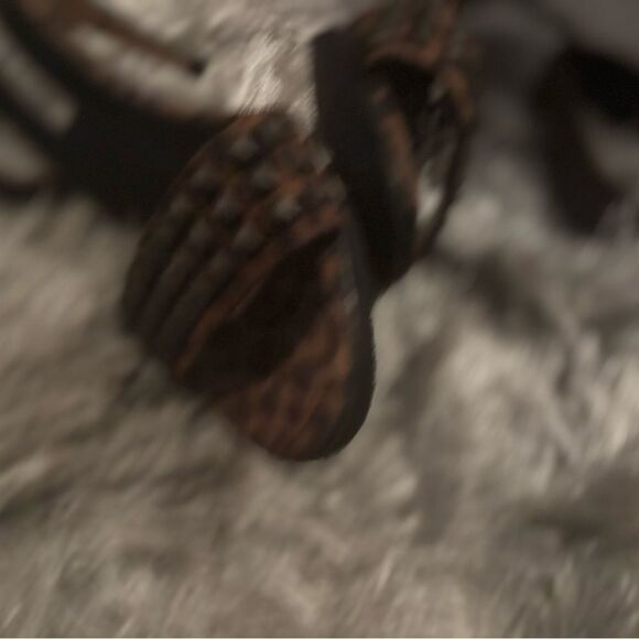 Manolo blahnik shoes animal print heels cuff ankle dress shoes studded sandals - Picture 8 of 9